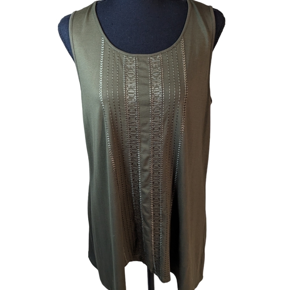 Adrianna Papell round neck tank top with green embroidery on front, greed SizeL